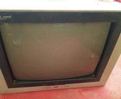 21寸彩色電視便宜賣了-北京電視機(jī)